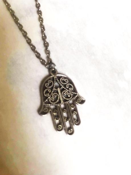 Náhrdelník proti urieknutiu/fatimina ruka, 