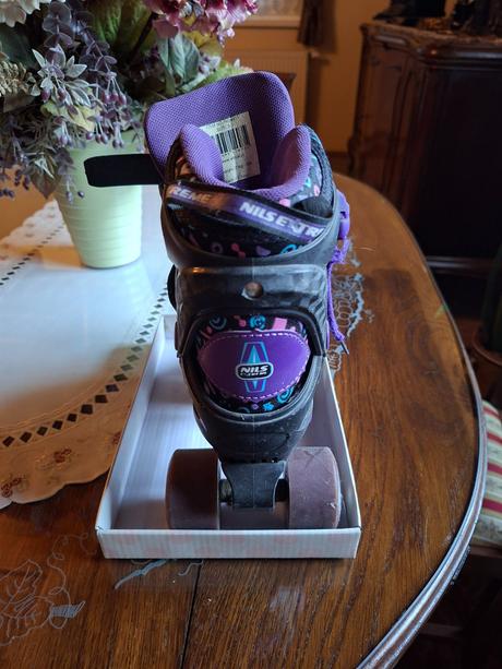 Dievčenské korčule+chrániče, 30