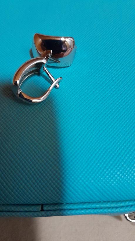 Strieborné náušnice, 