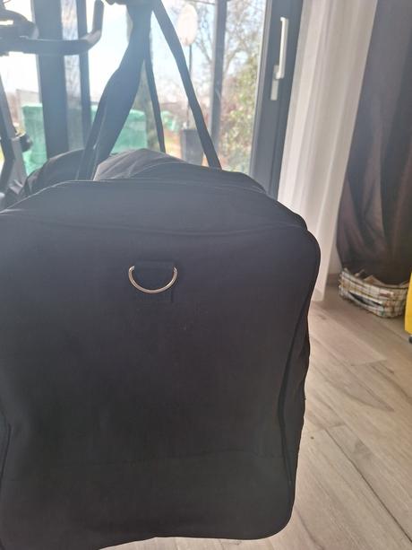 Obrovská cestovná taška, 