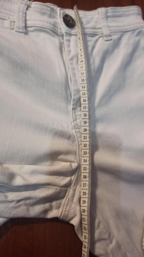 Rifle moderné, maslové, málo nosené, 34