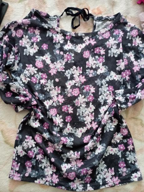 Tenký kvetovany svetrik, terranova,m