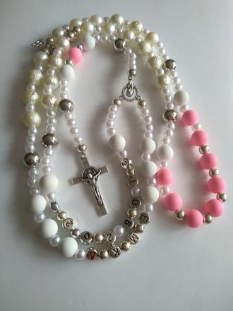 Ruženec s menom a dátumom e099,