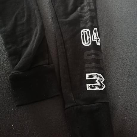 Rifle a teplaky, 128