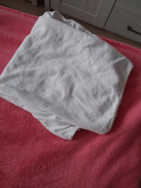 Plachty ruzove a biele do postielky, kolisky,