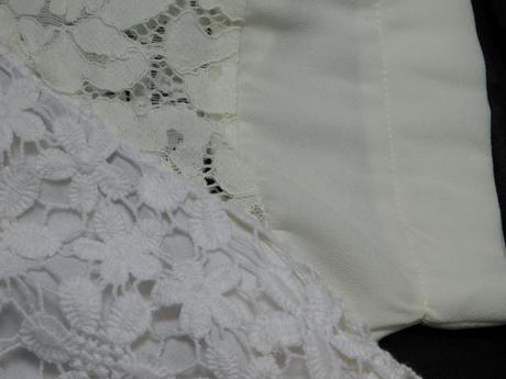 Velmi pekne čipkovane šaty, 34