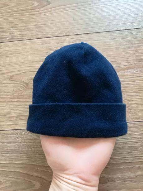 Čiapka a nákrčník, 86