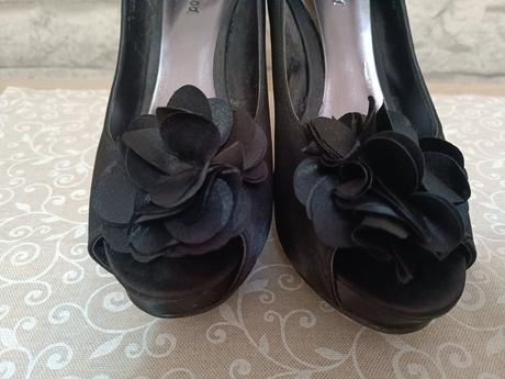 Čierne lodičky, graceland,39