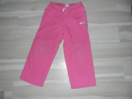 Ruzove nohavice, 104