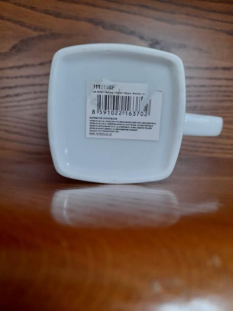 Šálka s motívom ovocia, 