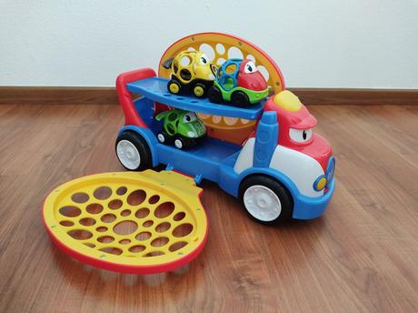 Oball kamion a nakladne auto,