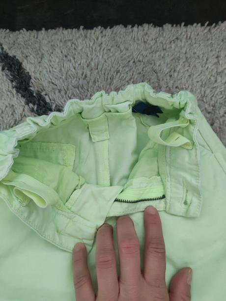 Krásne elegantné kraťasy, ovs,104