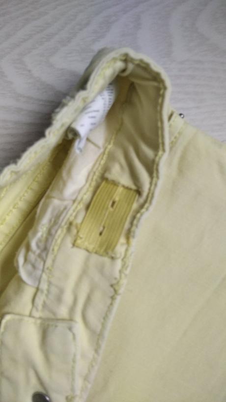 Žlté kraťasy, takko,152