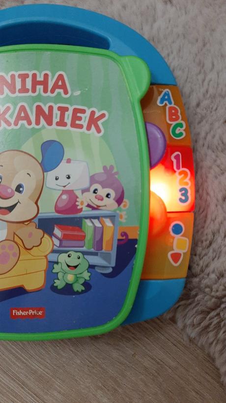 Riekanky, autíčko, pohárik, hracia myška,