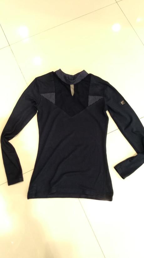 Modrý top magenta, s