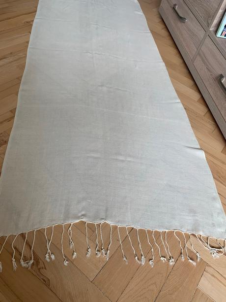 Siroko vyuzitelny svetlo zlty sal, 