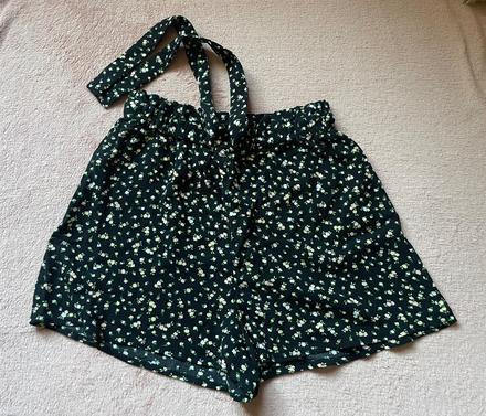 Sukničkové kraťasy., h&m,34