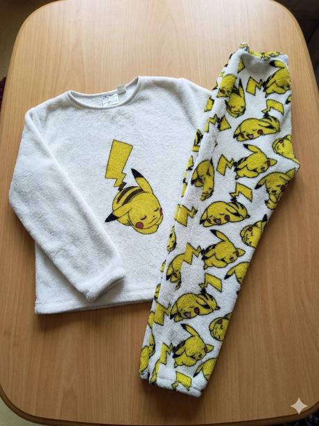 Flesove pyžamo pokémon, h&m,122