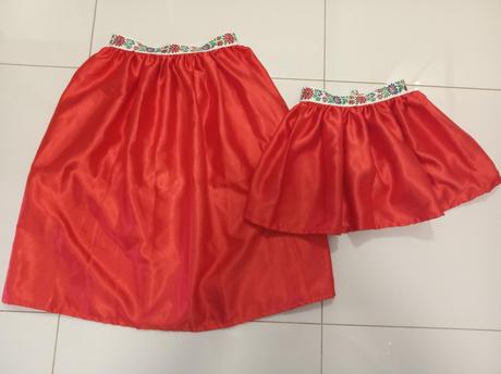 Ľudové sukne mama a dcéra, 116