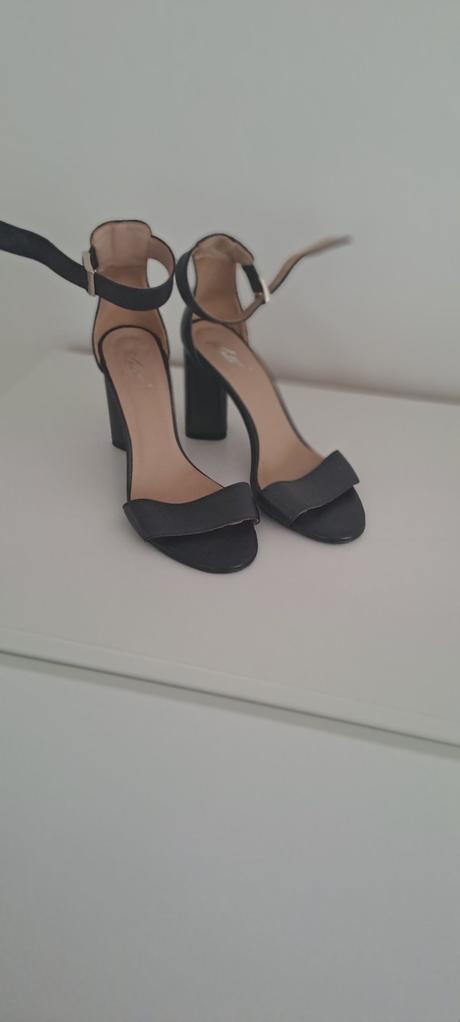 Čierne sandále, 38