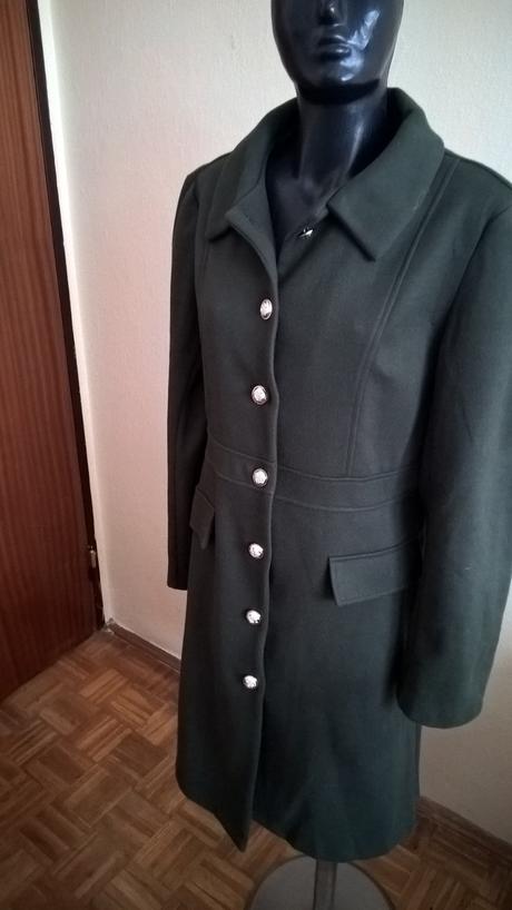 Prechodný kabát, 44