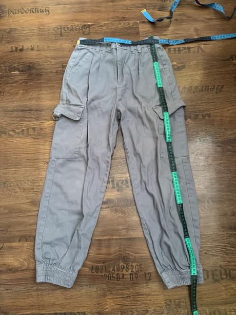 Sivé kapsáče, reserved,146