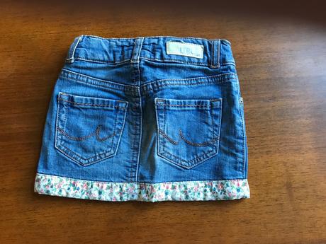 Krasna suknicka, 110