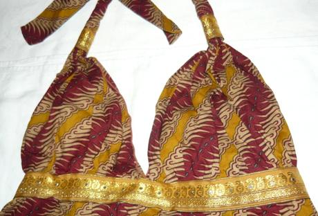 Sexi šaty so zlatou stuhou, s