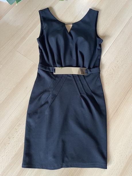 Elegantné čierne šaty, s