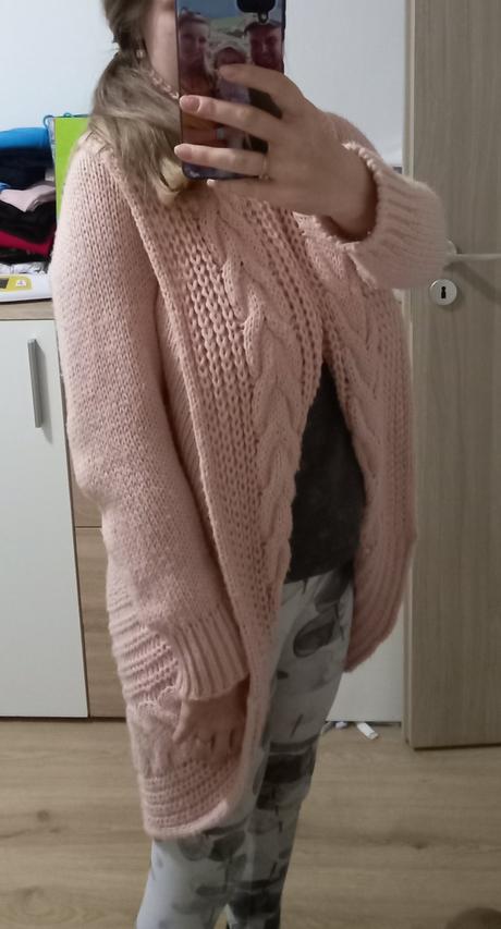 Pletený sveter,