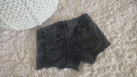 Šortky, zara,140