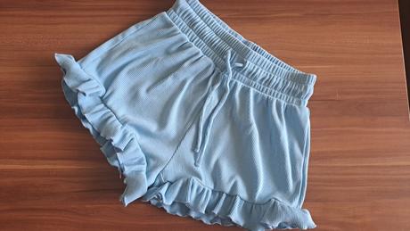 Kraťasy, bershka,152