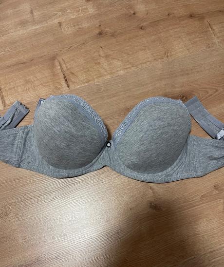 Dámske podprsenky, 85b