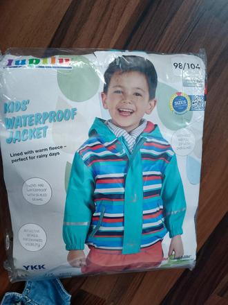 Nová bunda do dažďa, lupilu,98