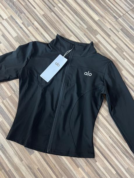 Obtiahnuta mikina na zips alo yoga - skladom s/m/l, m