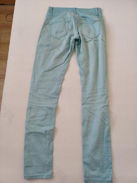 Svetlomodre nohavice, 26