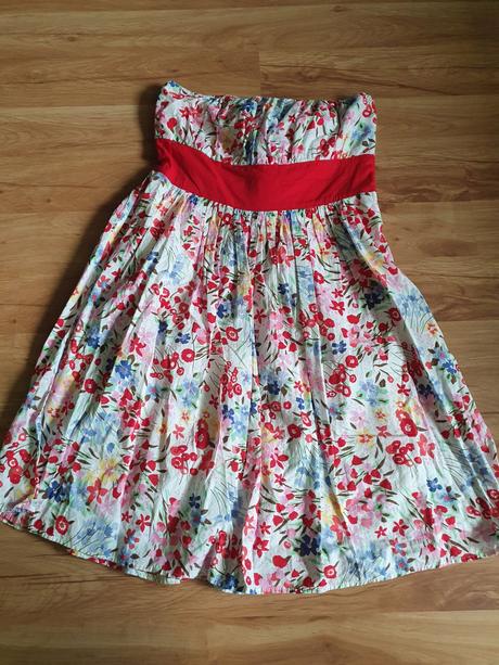 Dievčenské šaty, s