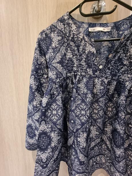 Modro-biela blúzka, s