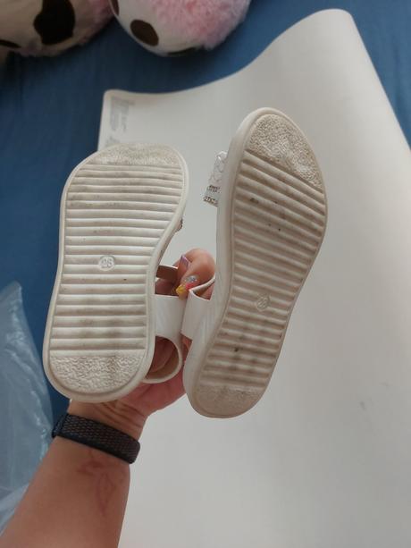 Šaty na svadbu,sandále celenka, 110