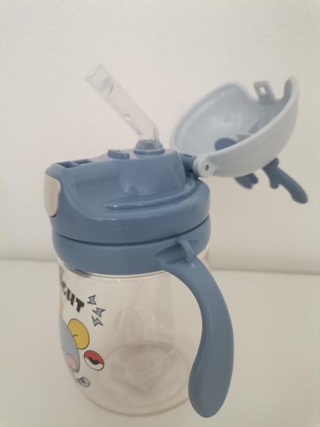 Fľaška so slamkou a závažim, 