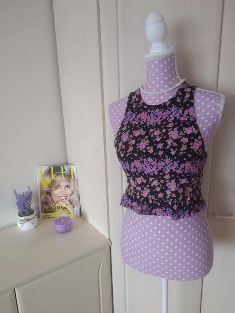 Dámsky kvetovany crop top s volanmi, h&m,m