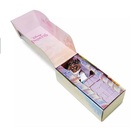 Zver z rozprávky kráska a zviera disney store, 