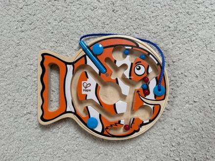 Rybka - magneticky hlavolam - top stav,