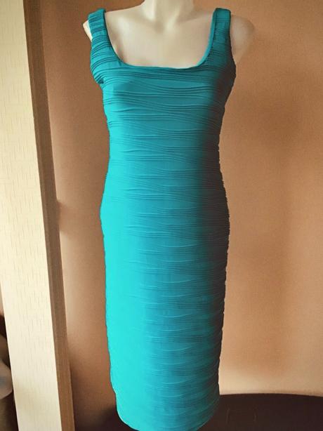 Krasne štrukturované šaty /67, 40