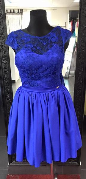 Ktoré šaty sa vám viac páčia?