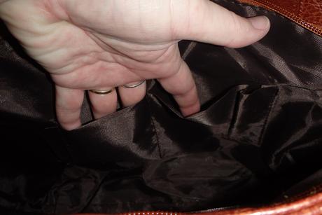 Veľká hnedá kabelka,