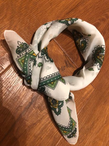 Šatka - zeleno biela,