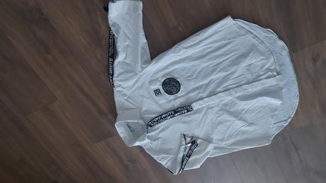 Damska zaujimava kosela, m