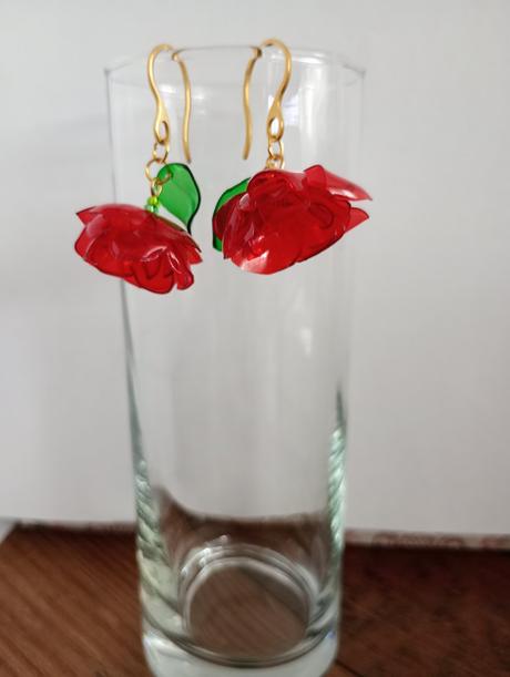 Náušnice z pet- fliaš- ručná práca, 