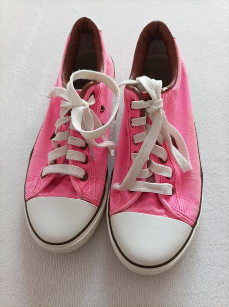 Plátené tenisky, 38